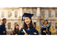 山東棗莊一大學(xué)感人畢業(yè)典禮，學(xué)子含淚告別校園