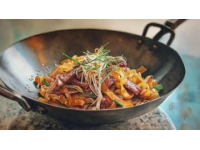 夏日炎炎 北京美食之旅：蕎麥味冷面風(fēng)靡全城