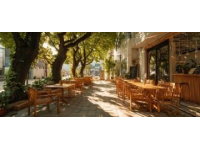 天氣晴朗的艾尚天地慢慢成為咖啡熱潮的一條街