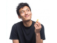 把苦難嚼碎了當零食的人——這位宋朝美食博主把命運打翻卻不曾流淚！