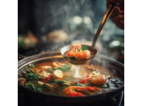 這個消息太悲痛，因為妻子想吃火鍋，而丈夫拒絕，妻子就跳車身亡，實在太不應(yīng)該了