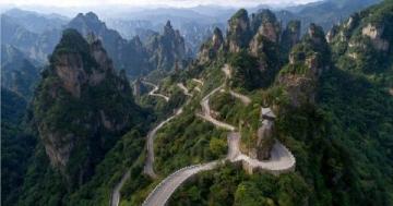 昭平縣電信光纜巡檢保障通信暢通,強化網絡安全維護