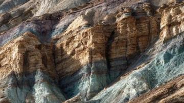 古老地層中的火山巖漿與沉積巖:巖石分類解析及應用技巧