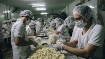 戈壁到滇南:超越網(wǎng)紅標簽,品味云南真實米線魅力之旅