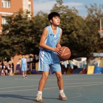 廣西民族大學蘇世欣畢業了嗎(廣西民族大學籃球運動員蘇世欣)