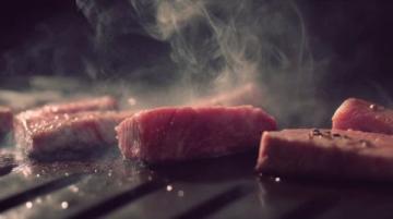 姜堰滋滋烤肉店的秘密：一道道烤肉片，都是情書