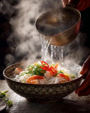 戈壁到滇南:超越網(wǎng)紅標簽,品味云南真實米線魅力之旅