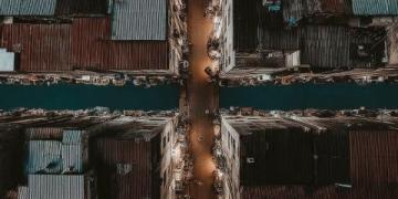 國內最大跨徑公軌兩用懸索橋主纜架設完成