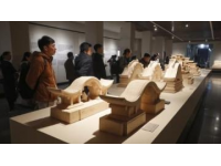 朝陽大悅城意外發現神秘古墓盲盒，網友熱議風水與現代便利