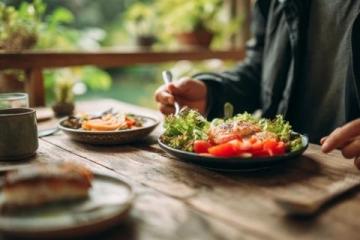 控制飲食還是運(yùn)動?誰是真正的燃脂王者?