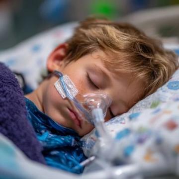 孩子沒了呼吸,快幫我們指條路!這是一戶普通人家在生死邊緣的求助