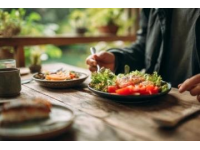 控制飲食還是運(yùn)動？誰是真正的燃脂王者？