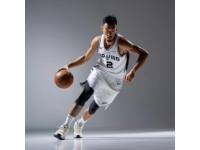 張鎮(zhèn)麟再次轉(zhuǎn)會，一度引起國內(nèi)籃球界的巨大震動。