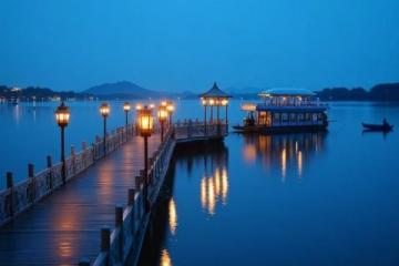 西湖一日游:完美的8天行程指南