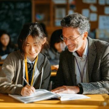 高效提升高中英語成績:循序漸進,詞匯語法雙管齊下攻略