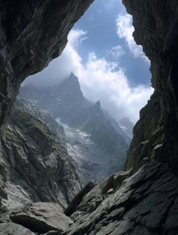 探尋雪峰美景:洞口文旅之旅攻略分享