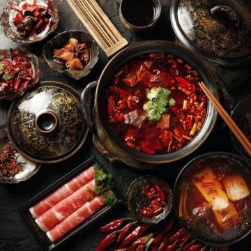 無錫的美食很好地體現了江南水鄉的風味精髓,它不追求強烈的刺激