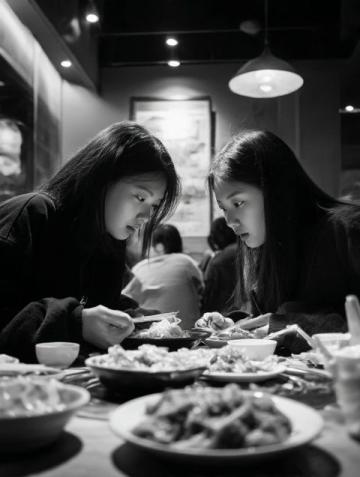 探索全球美食新指南:大眾點評‘必吃榜’首度海外發布