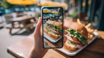 朋友圈曬美食的文案示例