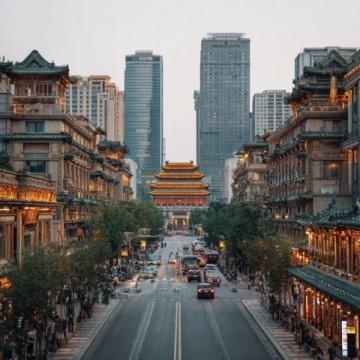 大同的熱鬧說停就停,國慶一過燈滅人散,生意人干脆在門口貼轉租.