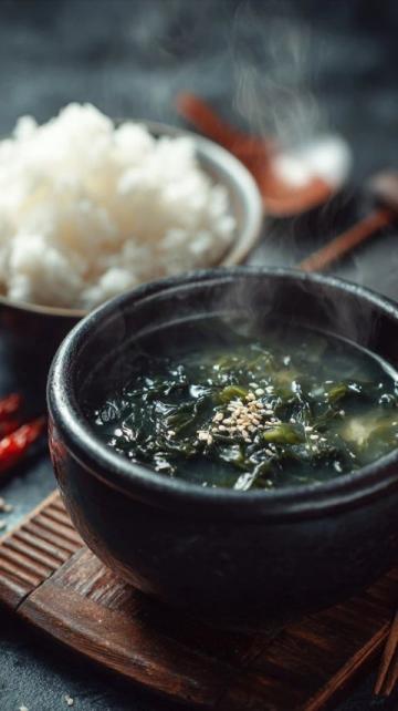 冬季養生:五款營養美味的女性熱粥食譜