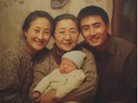 當年，田亮的母親說我兒子是冠軍，怎么能娶一個超女，實在太不般配了！葉一茜