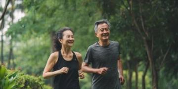 60歲夏季養(yǎng)生誤區(qū):為何清淡飲食反感疲憊?揭秘夏至養(yǎng)陽之道