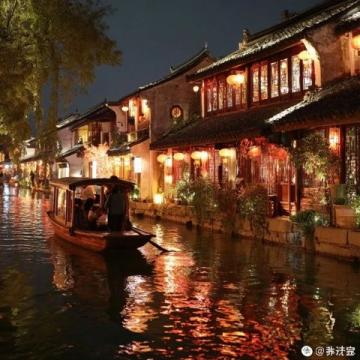 帝都網紅蒼蠅館“洪福亮酒家”:家常實惠,京味美食排隊盛況!