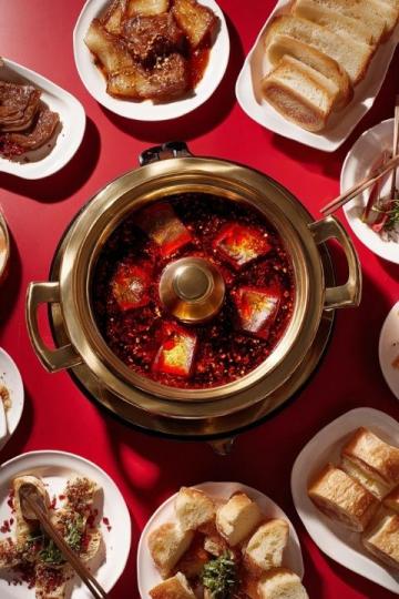 貴州水城烙鍋店:一口辣回家!