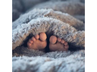 冬季養(yǎng)生小貼士：保暖補(bǔ)水充足睡眠