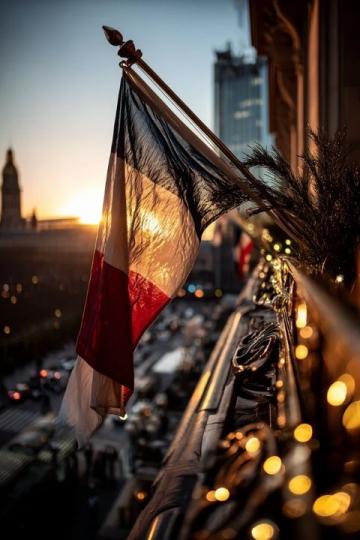 法國主動承認地位下滑,中國人不再為法國文化買單,歐洲慌了神?