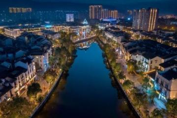 天津，這座被譽為九河下梢天津衛(wèi)的歷史名城，不僅以其悠久的文化底蘊聞名遐邇