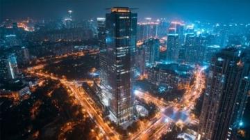 成都作為一座歷史悠久、文化豐富、美食眾多的城市,四季各有不同的風(fēng)貌和旅游體驗(yàn)