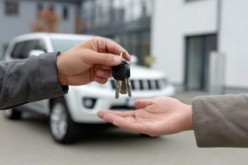 家政服務之路：如何通過努力實現買車買房的目標？