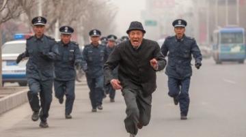 真實再現!開封街頭驚心動魄英雄瞬間