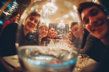 把酒言歡:人生最美的邂逅