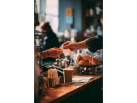 同一收款碼充斥的小吃街，有何隱情？